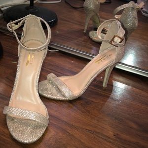 Glaze Sparkly heels